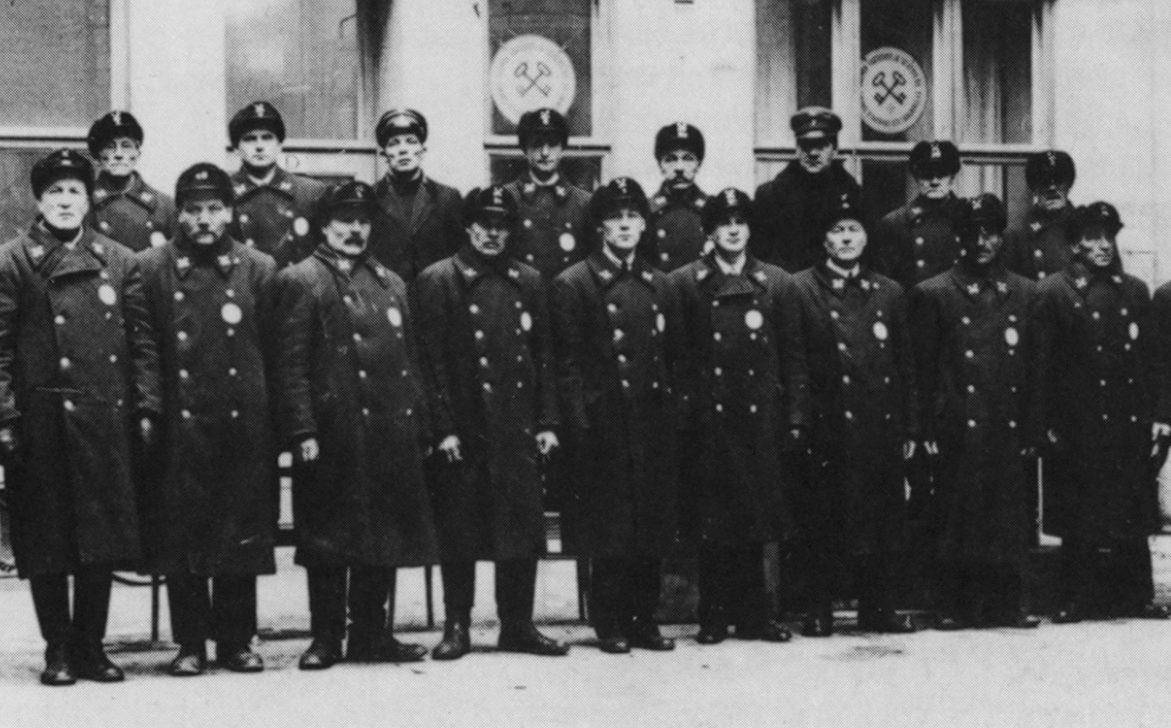 YKSITYISEN TURVALLISUUSALAN KOTIMAINEN HISTORIA